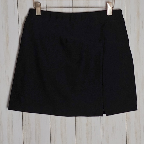 L.L. Bean Pants - 🔥L.L. Bean Women's active skort